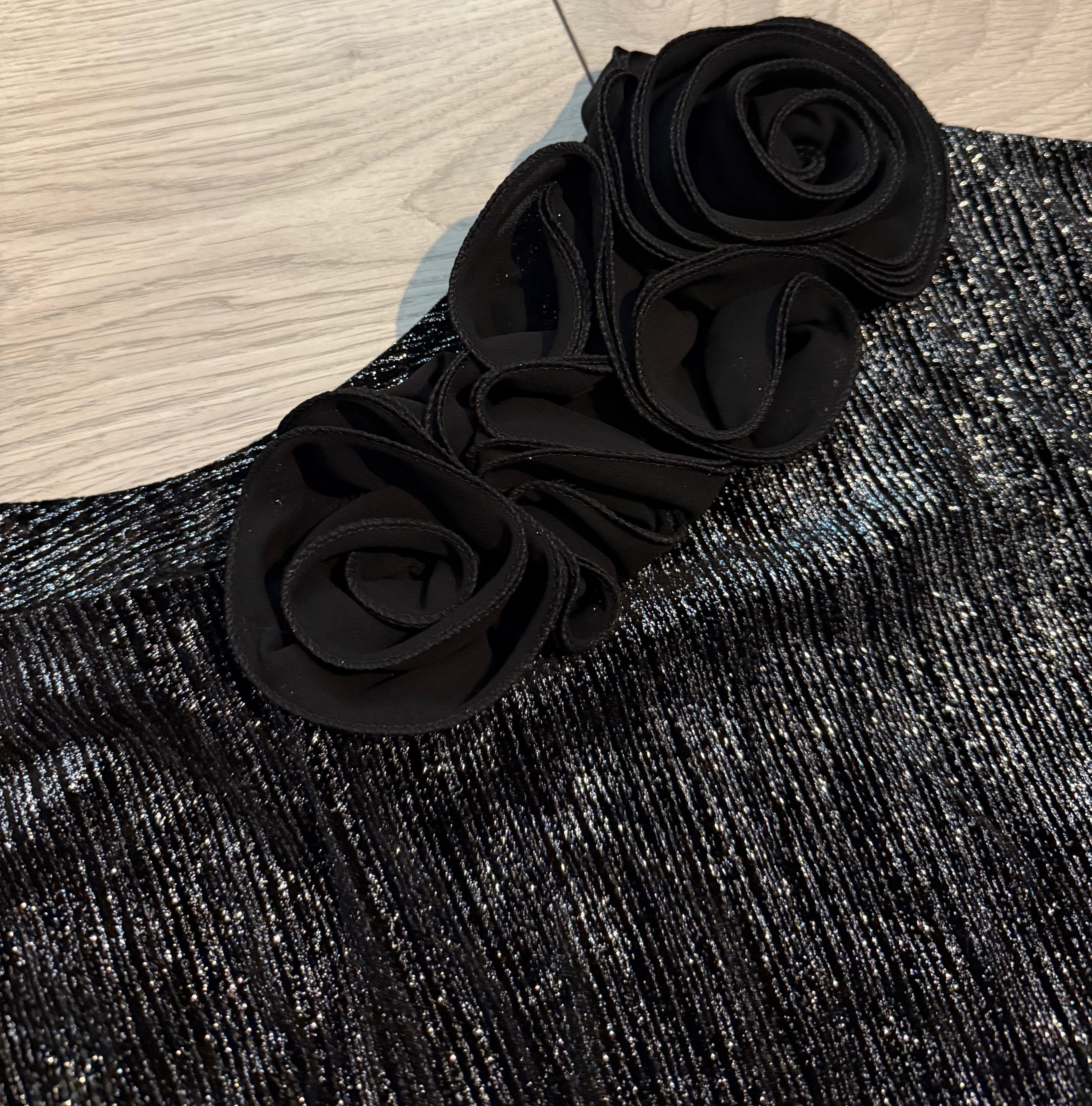 Stylish glittery set